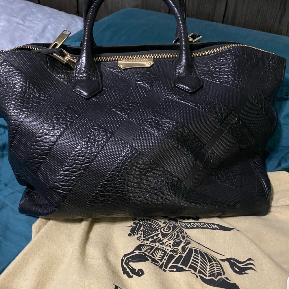Burberry medium tote